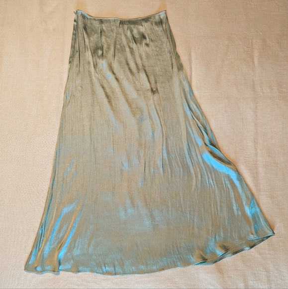 Satin Skirt - Picture 2 of 3
